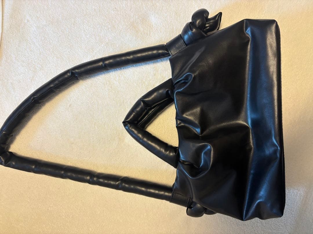 OLEND MiniOna Soft Bag | Blackヴィーガンレザー