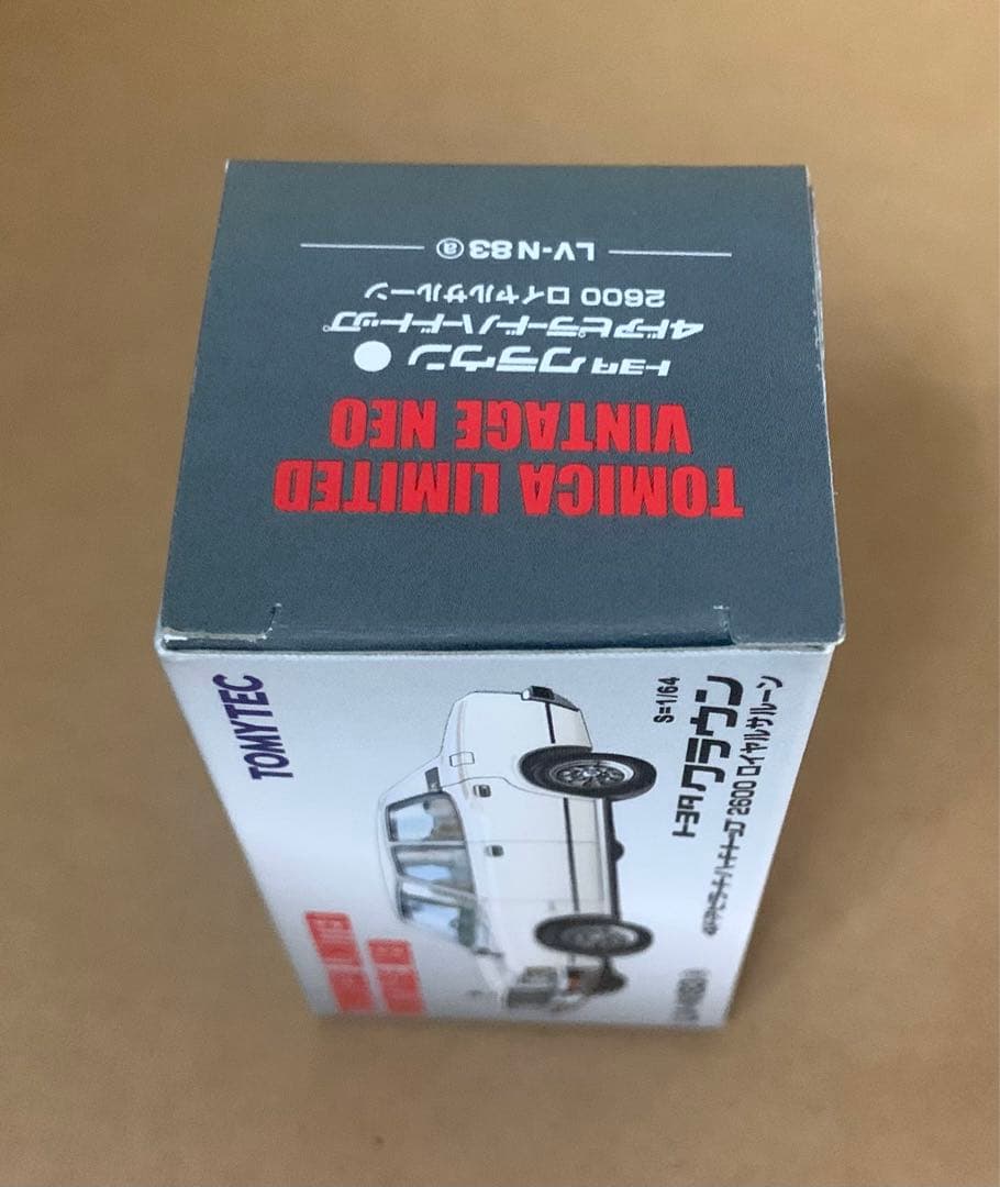 トミカ リミテッド ヴィンテージ ネオ　トヨタ クラウン　白