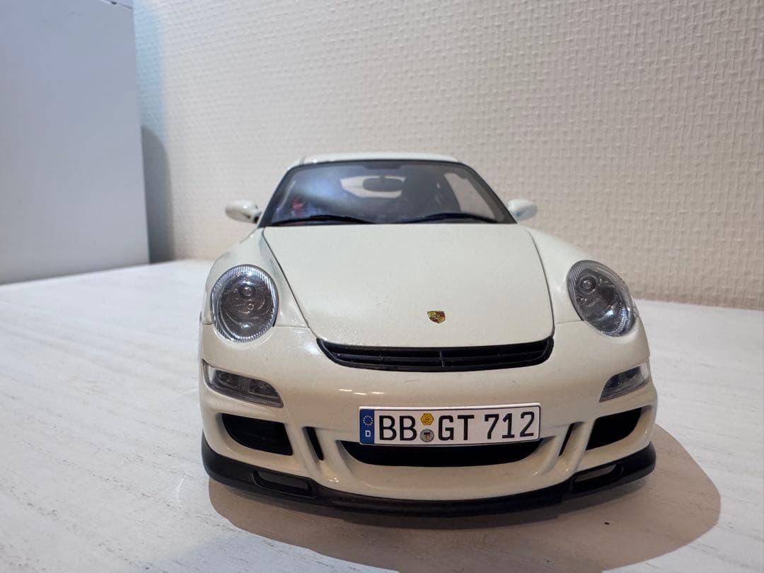 ポルシェ 911 GT3 1/18 ホワイト
