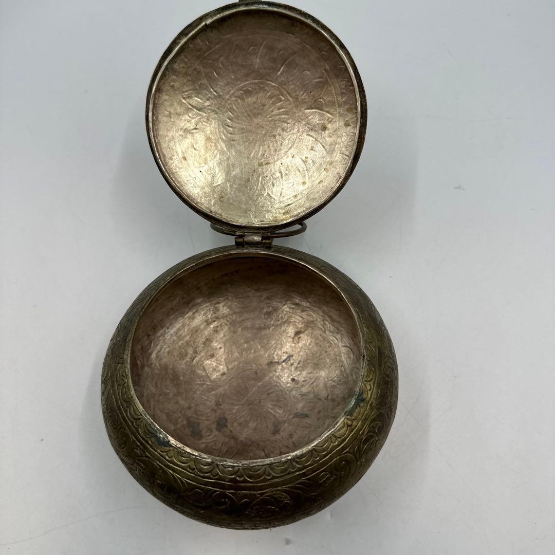 アンティーク装飾的な真鍮製鍋