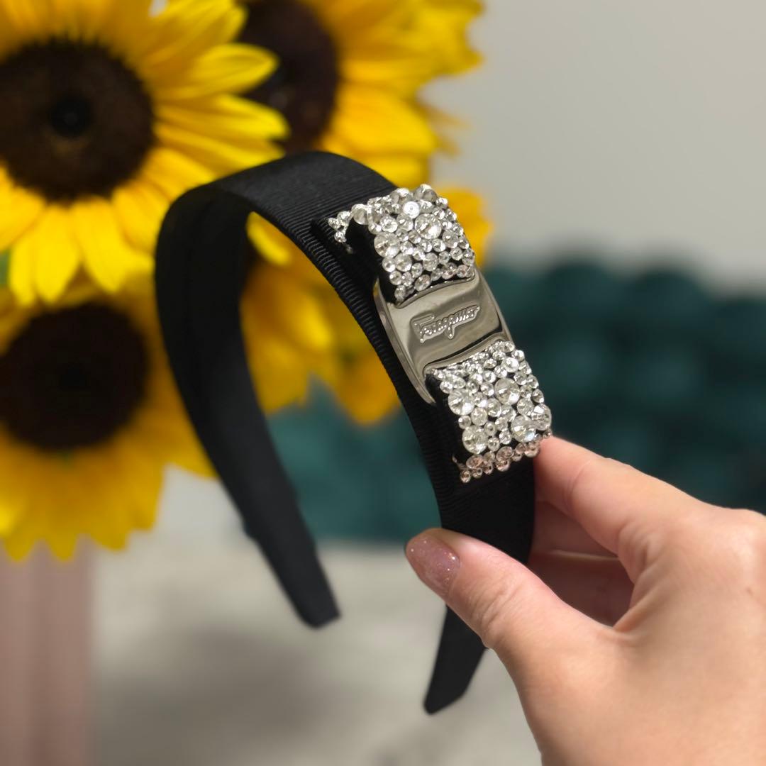 Ferragamo ヴァラリボン ラインストーン カチューシャ