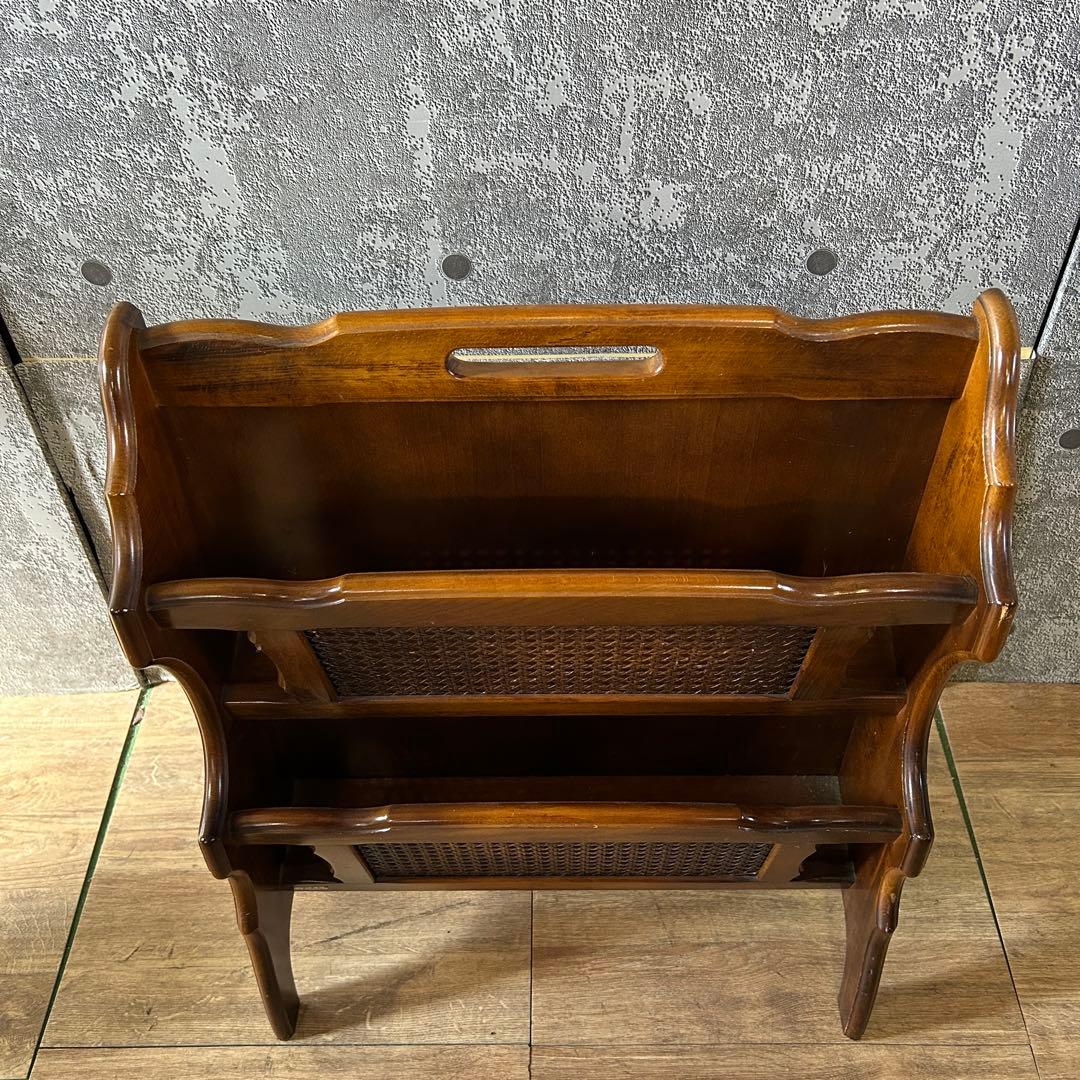 ꧁カリモク家具 karimoku꧂オールドカリモクマガジンラック 籐 ラタン