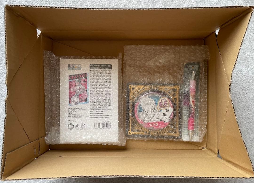 ヒソカ アクリルブロック・バースデイ缶バッジ・セリフチャーム付き