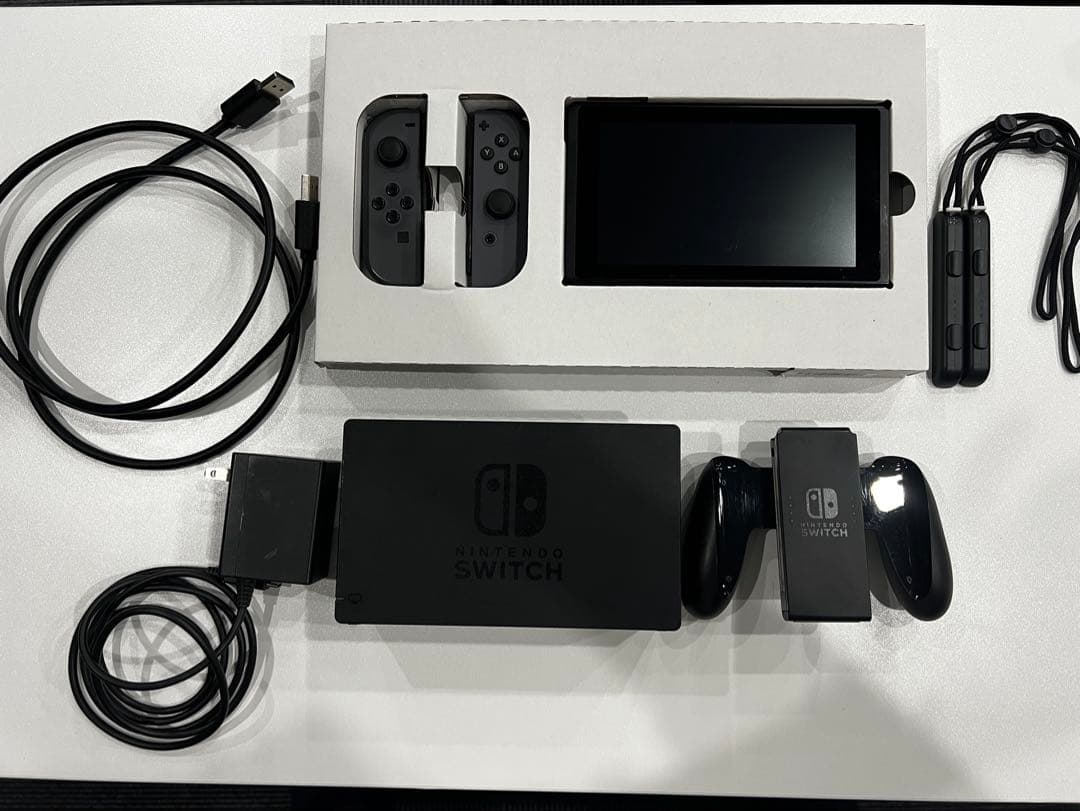 【状態良】Nintendo Switch 本体 グレー Joy-Con付き