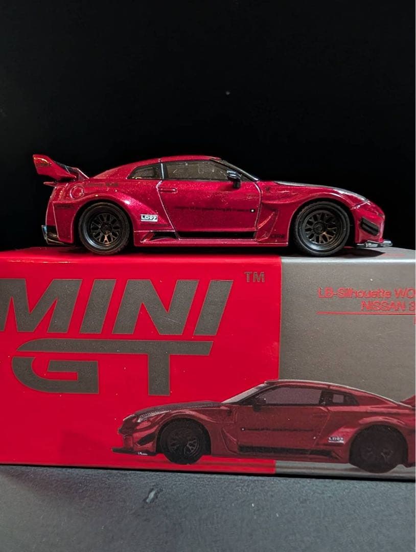 MINIGT 1/64ミニカー LB- Silhoueue WORKS GT