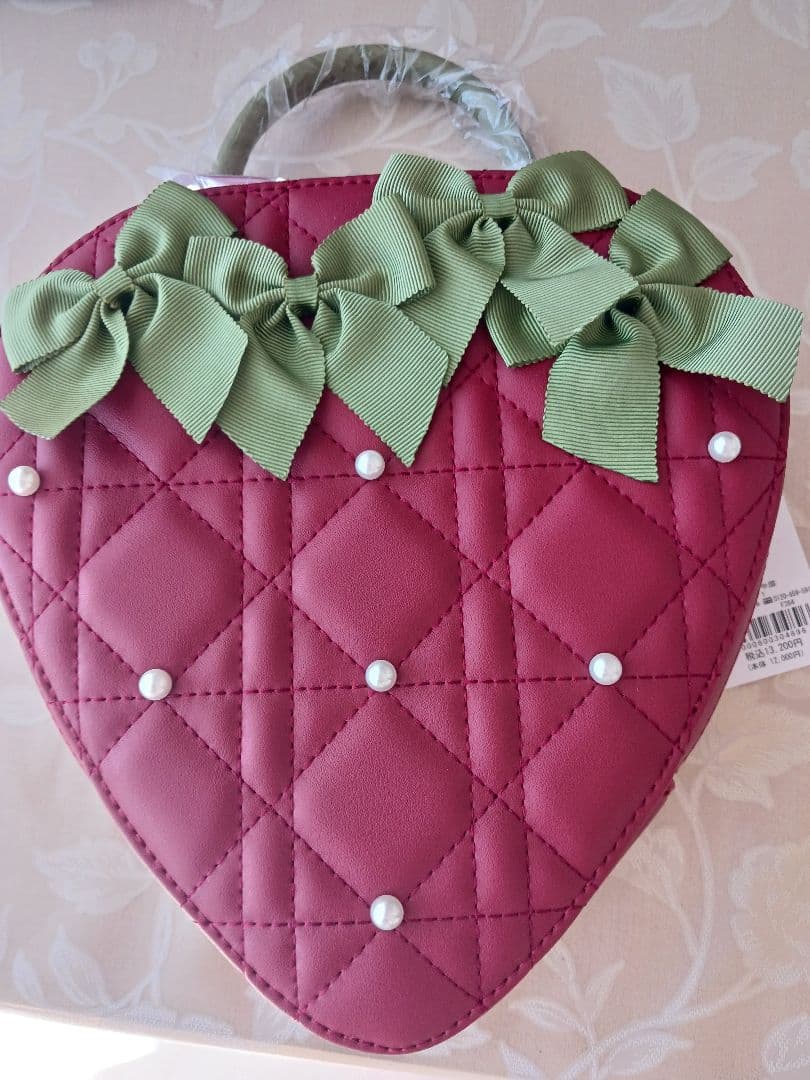 メゾンドフルール いちごショルダーバッグ 2026