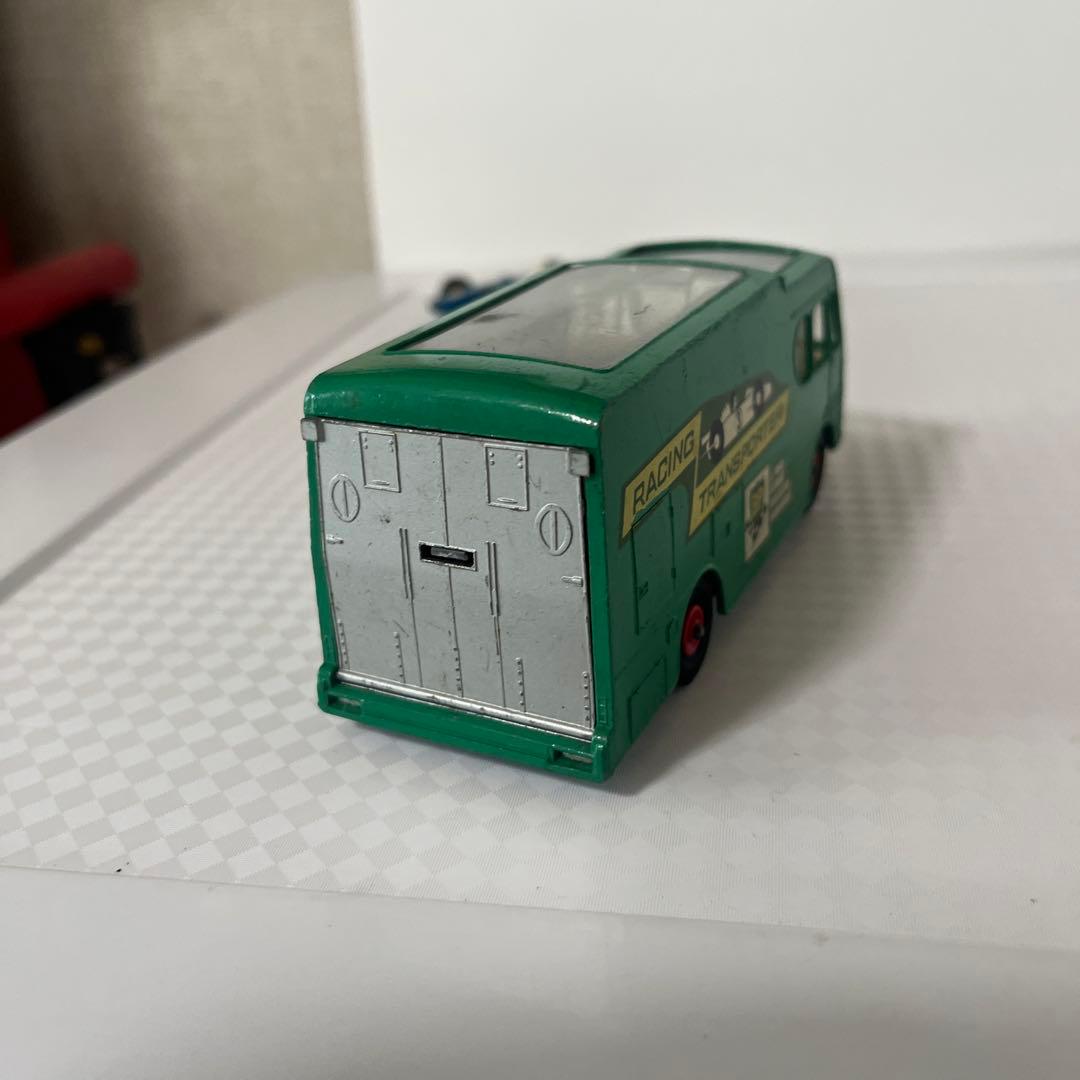 マッチボックス　レーシングカートランスポーター+ロータスレーシングカー