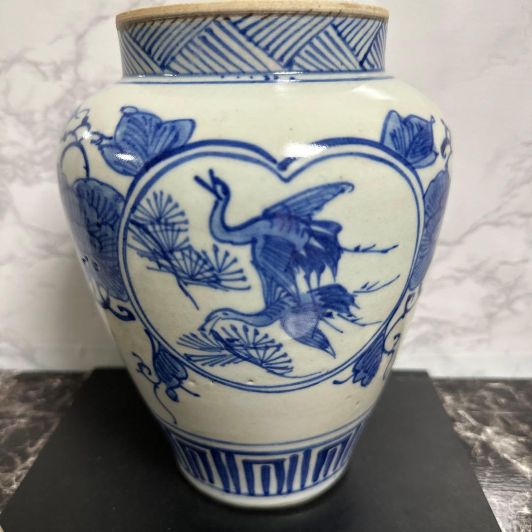 古伊万里、染付、松鶴、竹雀、梅鶯、窓絵　箱付き。沈香壺。完品。