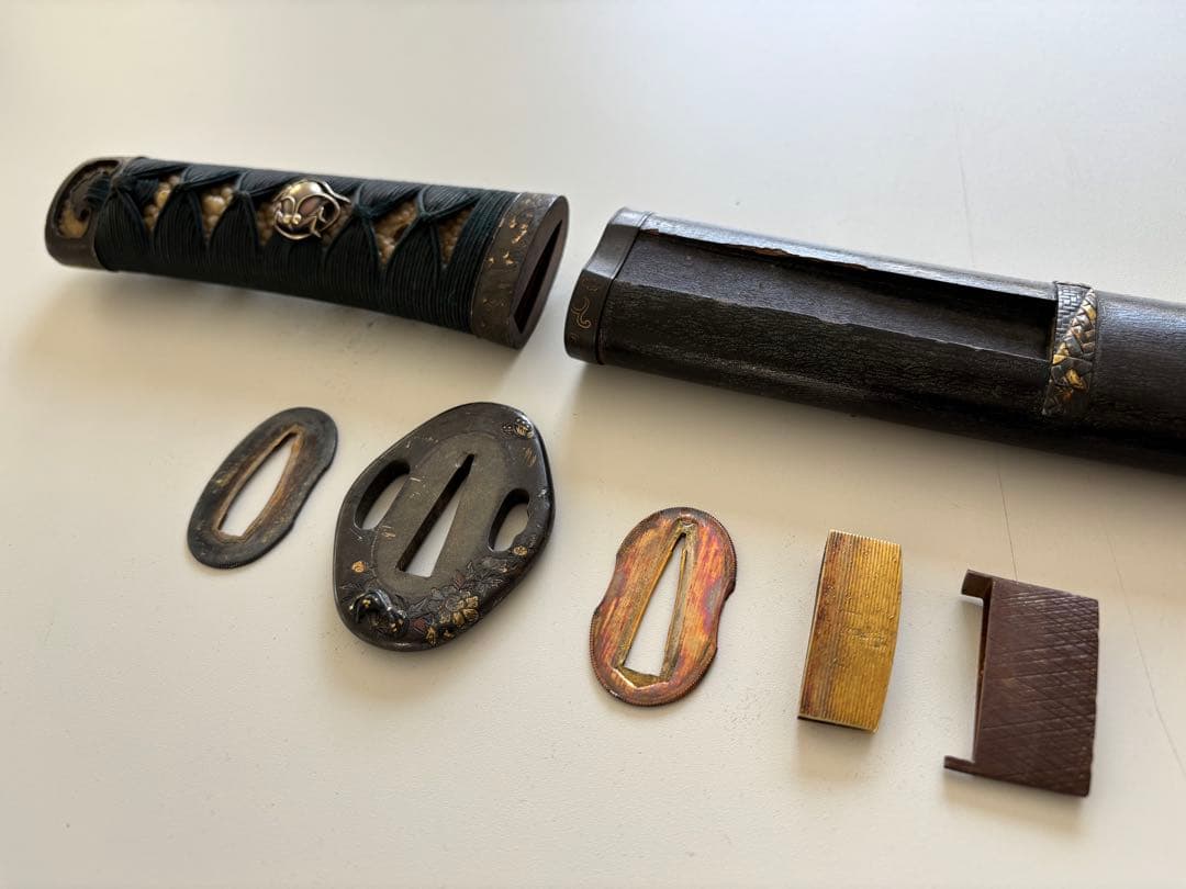 短刀用　刀装具(柄、鍔、切羽、巾木、鞘)