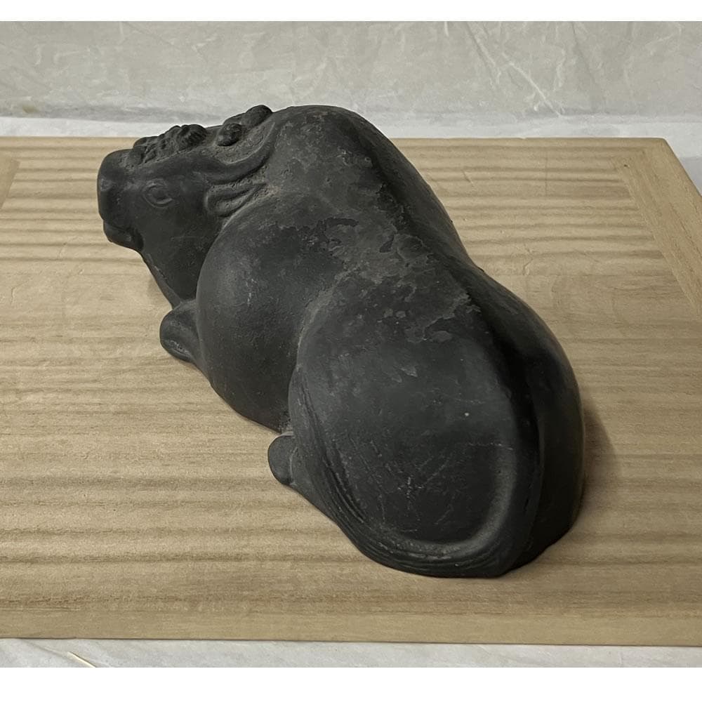 e3106 伏見焼 撫で牛 江戸期 巾16cm 撫牛 牛 開運 縁起物 置物