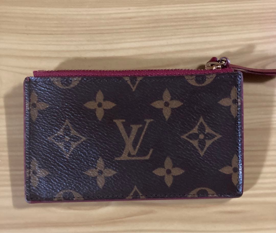 ルイヴィトン　モノグラム　ポルトカルトジップ　ケース