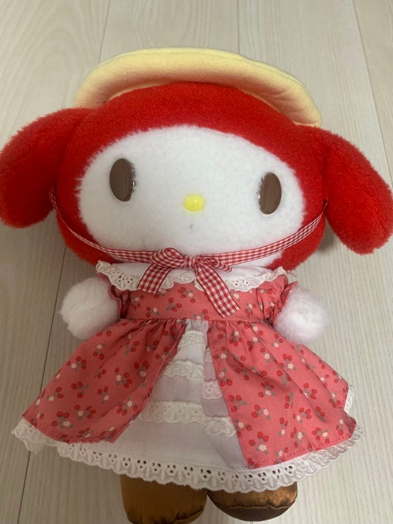 2023年　バースデードール　赤メロ　ぬいぐるみ