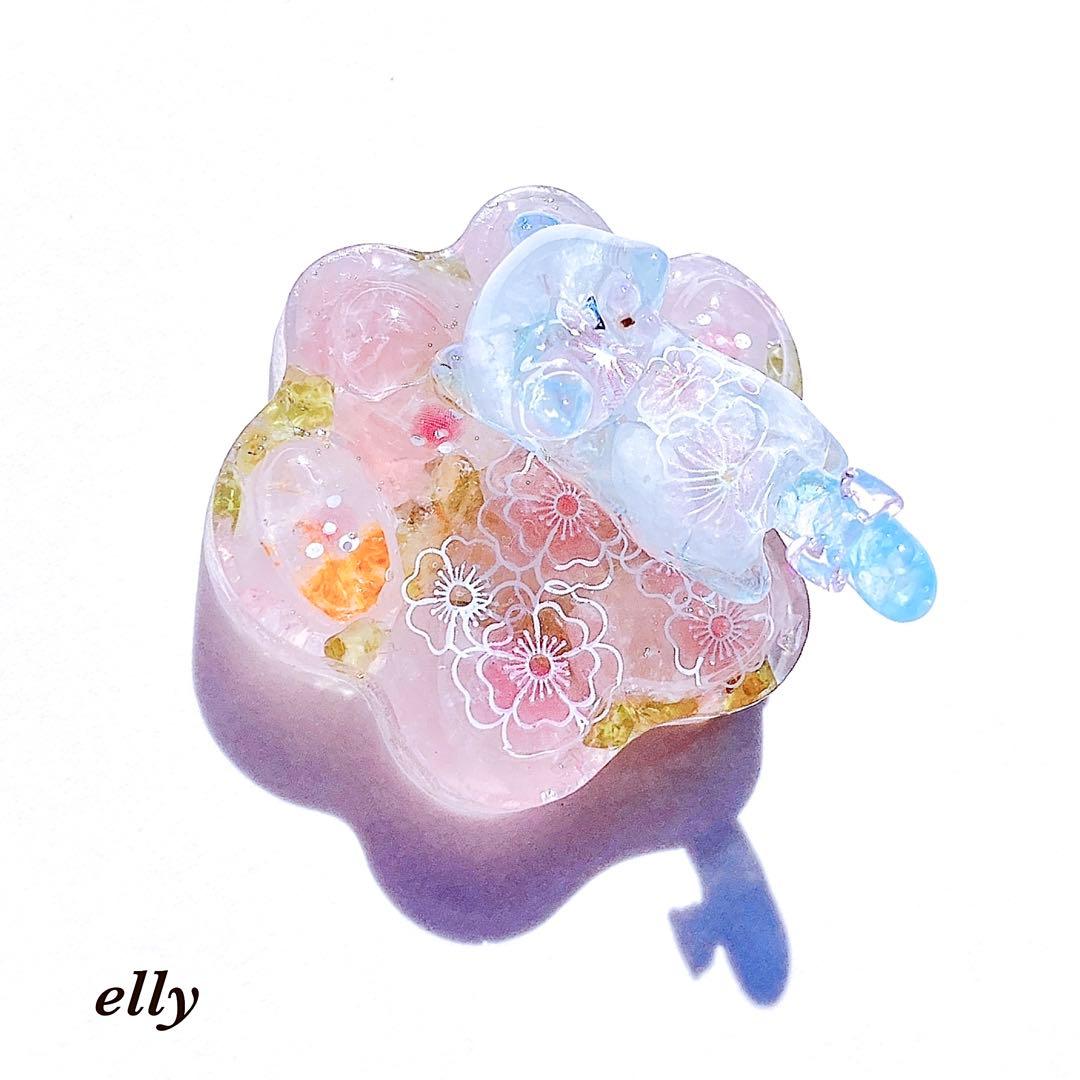 【sawasawa様】1198.天然石　琉球ガラス　桜　じゃれ猫　レジン　根付