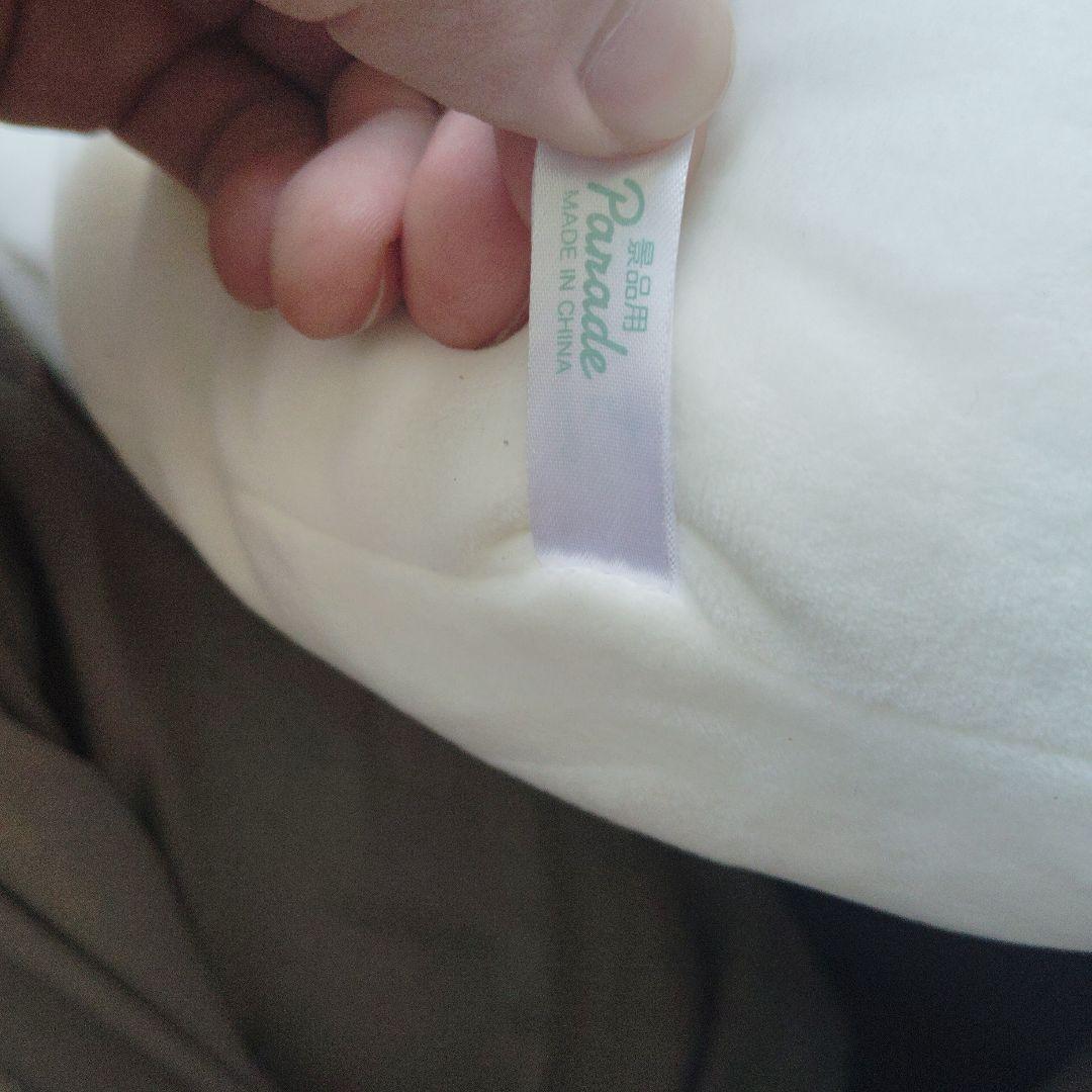 ちいかわのかわいい顔の丸型クッション