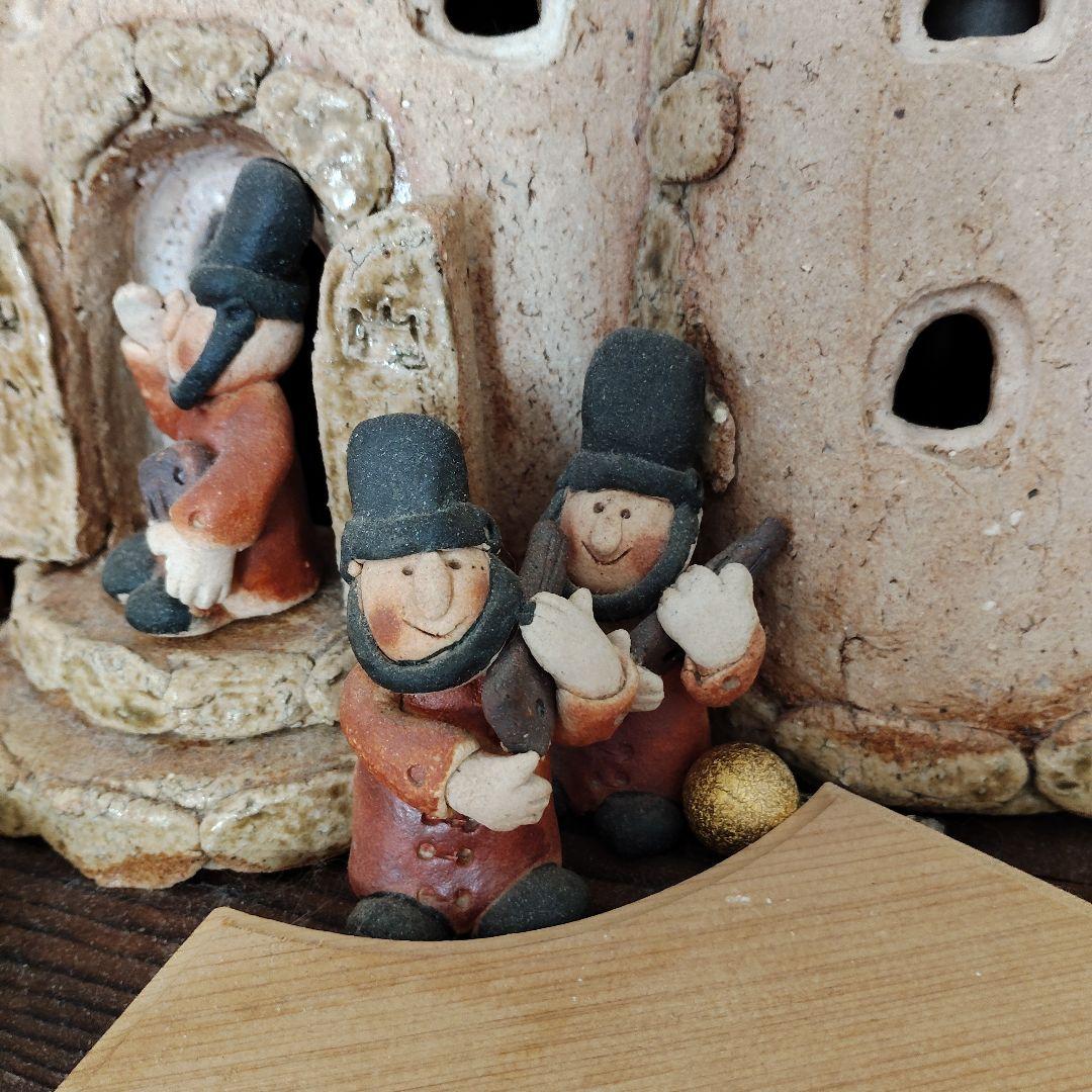 週末値引陶器の城と人形の装飾品