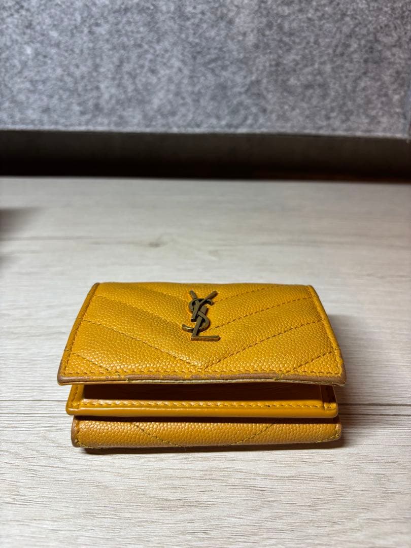 SAINT LAURENT イエロー三つ折り財布