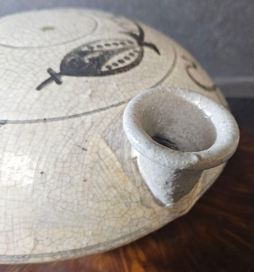 李朝古美術　韓国古陶磁器　李朝　粉青沙器 鉄絵　唐草文　口付大瓶　酒瓶　扁壺