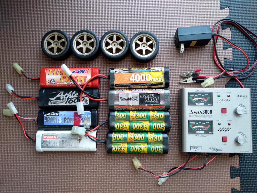 カラス　　　タミヤ 1/10 TT01シャーシ NASCAR シボレー