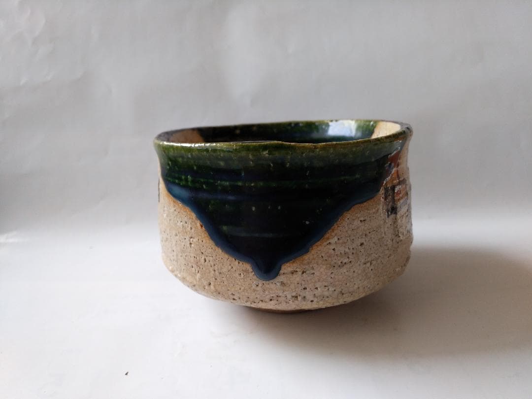 山口錠鉄 織部 茶碗 織部焼 瀬戸赤津焼 共箱 茶道具 茶器 抹茶碗 美品 です