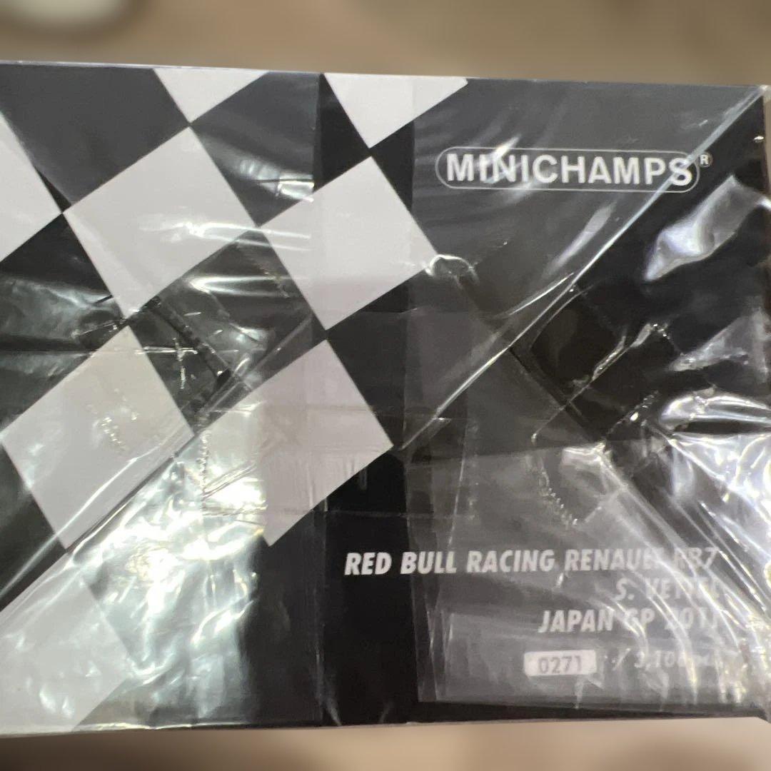 未開封　MINICHAMPS レッドブル RB6 ベッテル 1:18 ミニカー