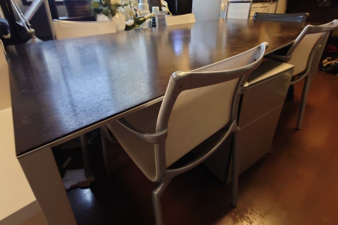 カッシーナイクスシー　AIR FRAME 3004VO 70万