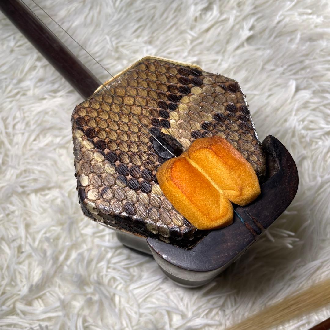 二胡 王根興? 詳細不明