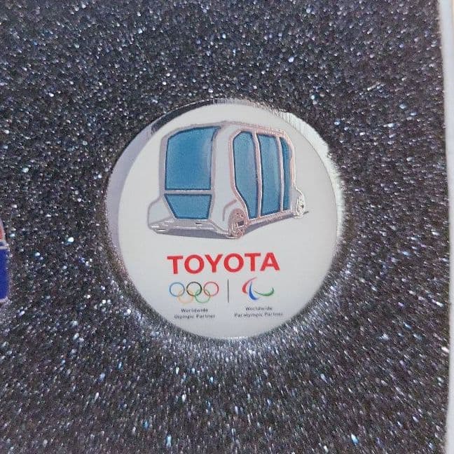 【非売品】TOYOTA 東京2020オリンピック記念ピンバッジ