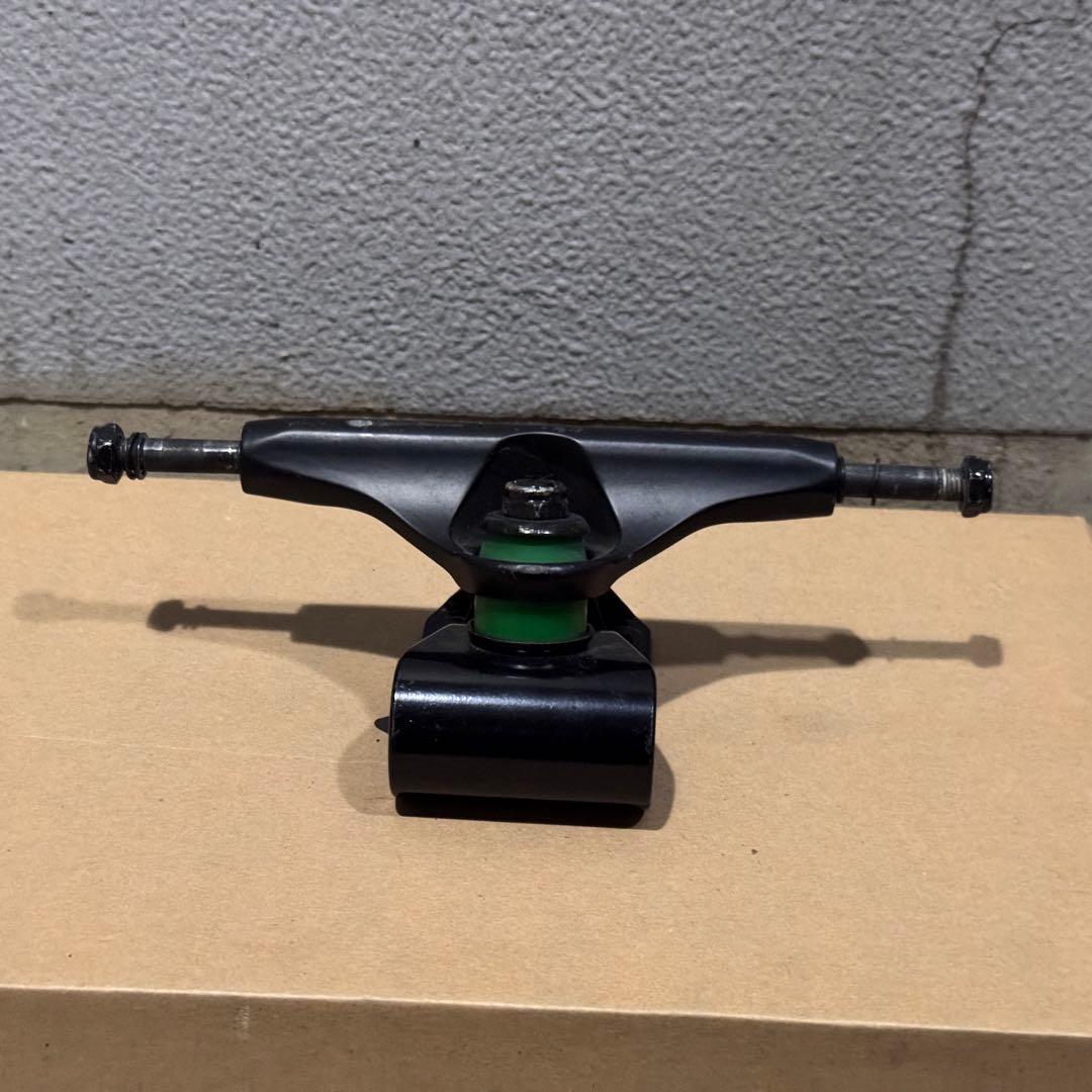 アベニュートラック　サスペンション付きトラック