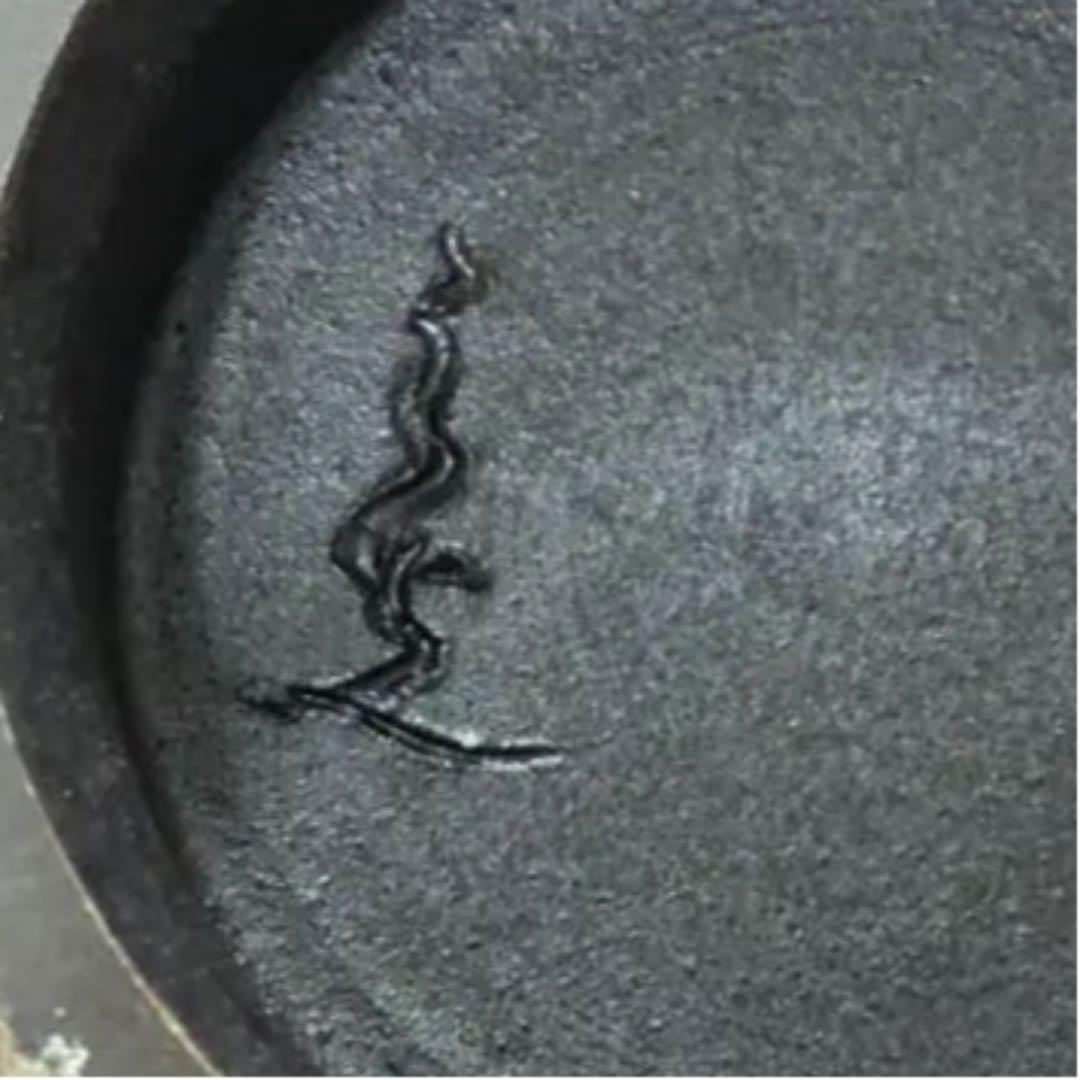 古美術品◼️蔵から出て来た、真っ黒な美しい流線形の