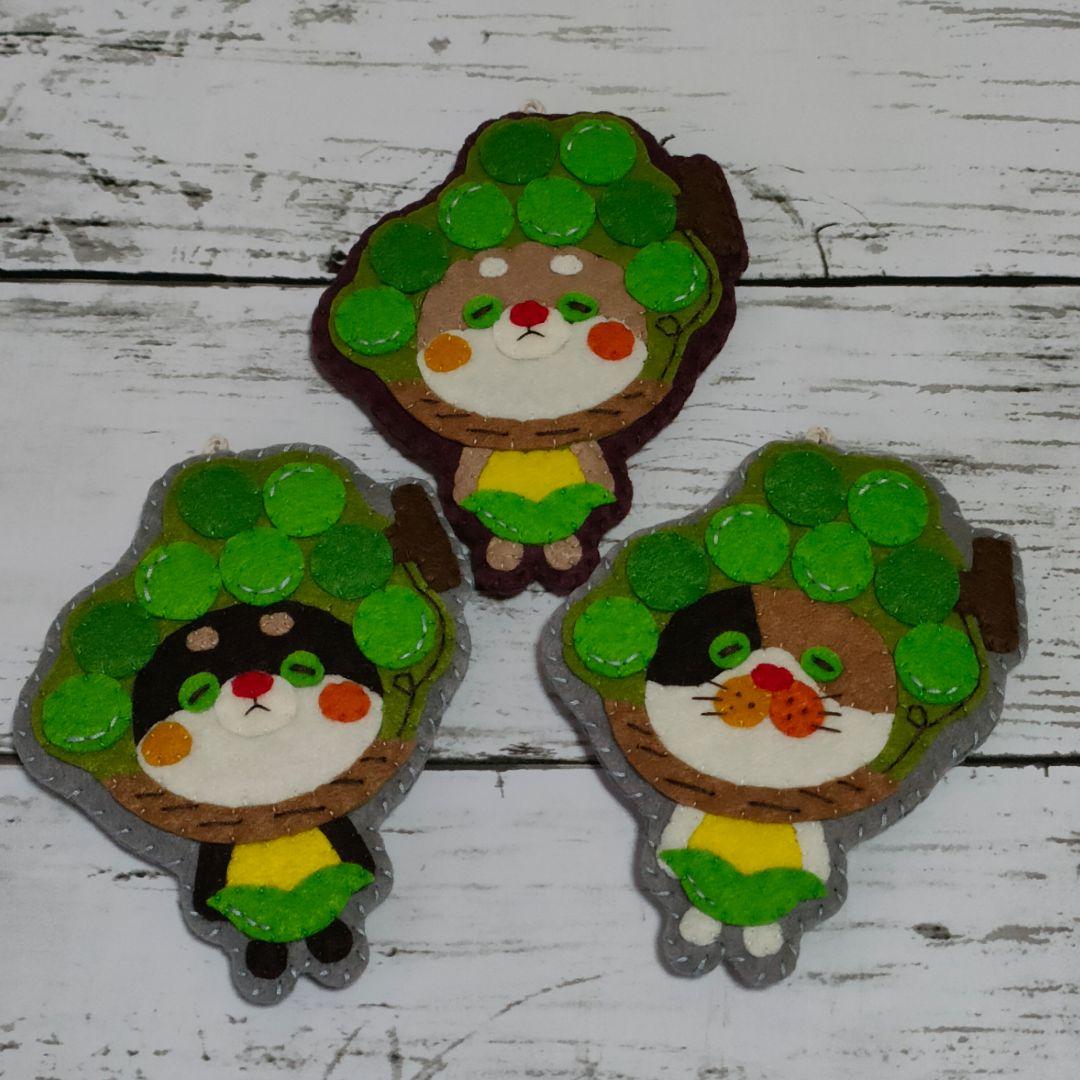 ☆MARI様専用☆カラフルねこ(猫(焦げ茶×茶)×午年(白)) キーホルダー