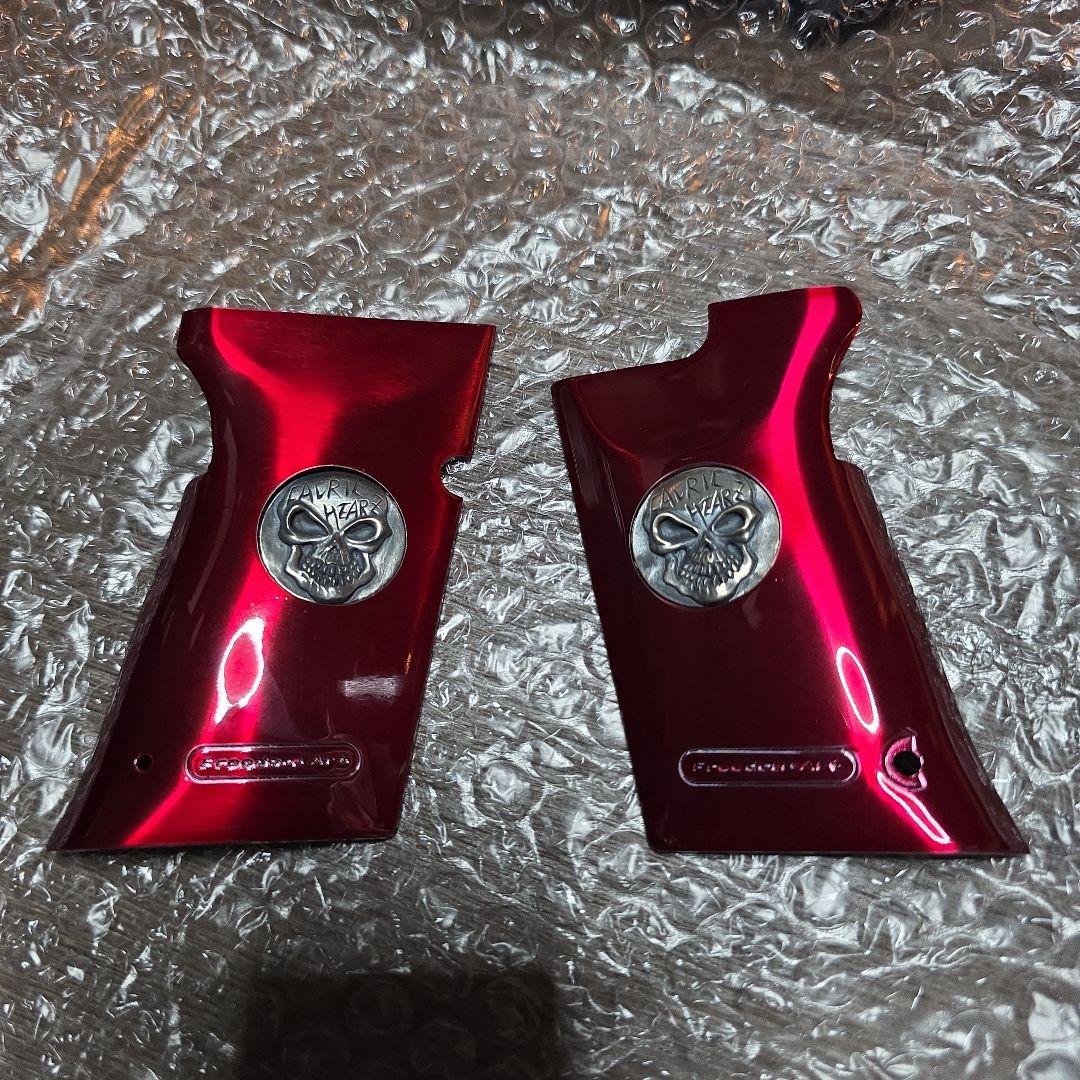 フリーダムアート！超希少デザートイーグルグリップ！スカルデザインレッド！ フリーダムアート！超希少デザートイーグルグリップ！スカルデザイン