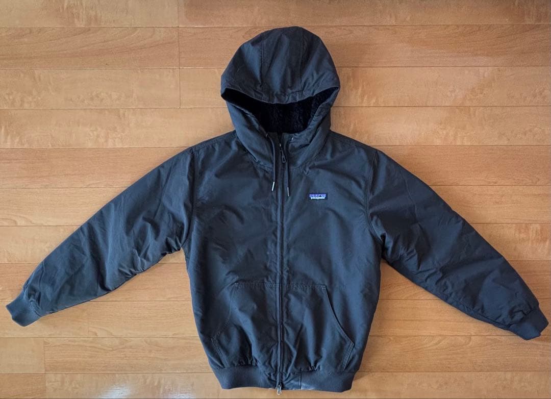 【美品】patagoniaパタゴニア ラインドイスマスフーディ S 人気カラー