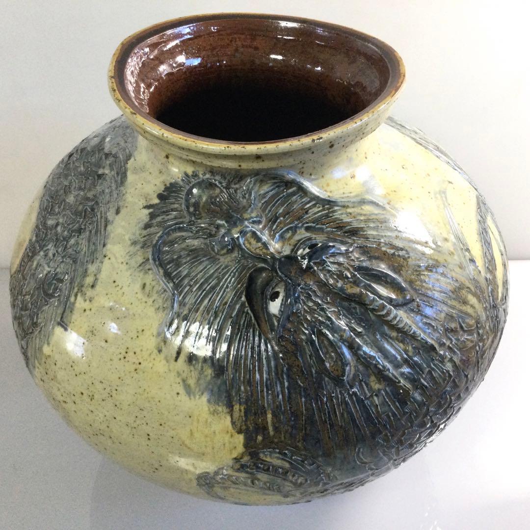 砥部焼 龍彫花瓶 飾壺 森元青芳作 花器 花入 L322 砥部焼 龍彫花瓶 飾壺 森元青芳作 花器 花入 L322 オンライン