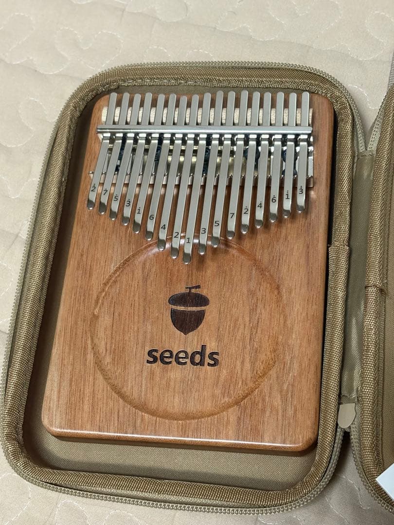 seeds カリンバ ケース付き　17音　終売モデル