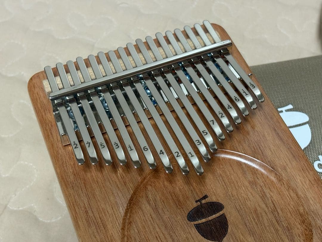seeds カリンバ ケース付き　17音　終売モデル