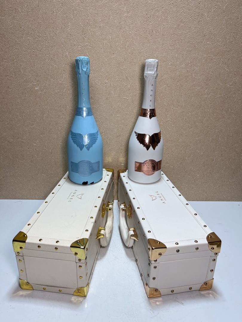 エンジェル シャンパン ロゼ 白と青 箱付き（2セット） エンジェル シャンパン ロゼ 白と青 箱付き（2セット） エンジェル