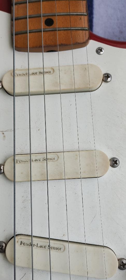 フェンダージャパン　レースセンサー付き ストラト