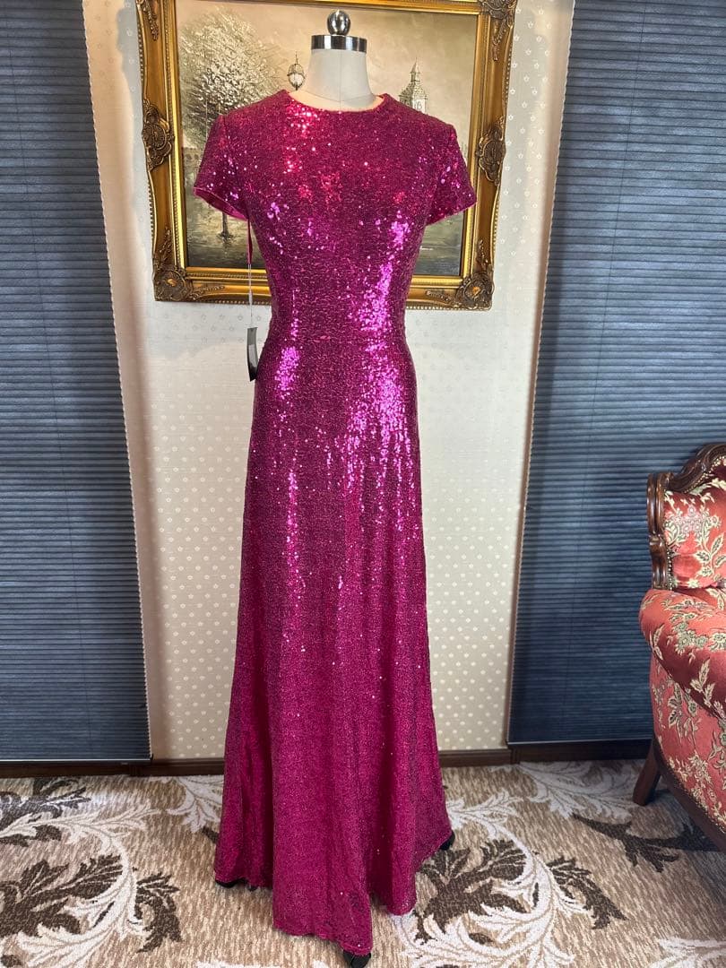 アンティーク オオカミとウサギのコイン型バッジ 1970年代 美術品