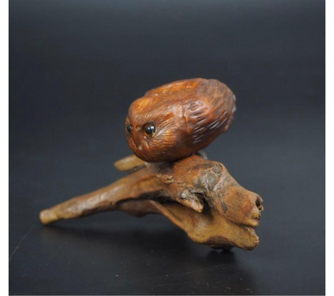 送料無料コレクター放出品天然素材フクロウ置物 神代木にフクロウ箱付骨董