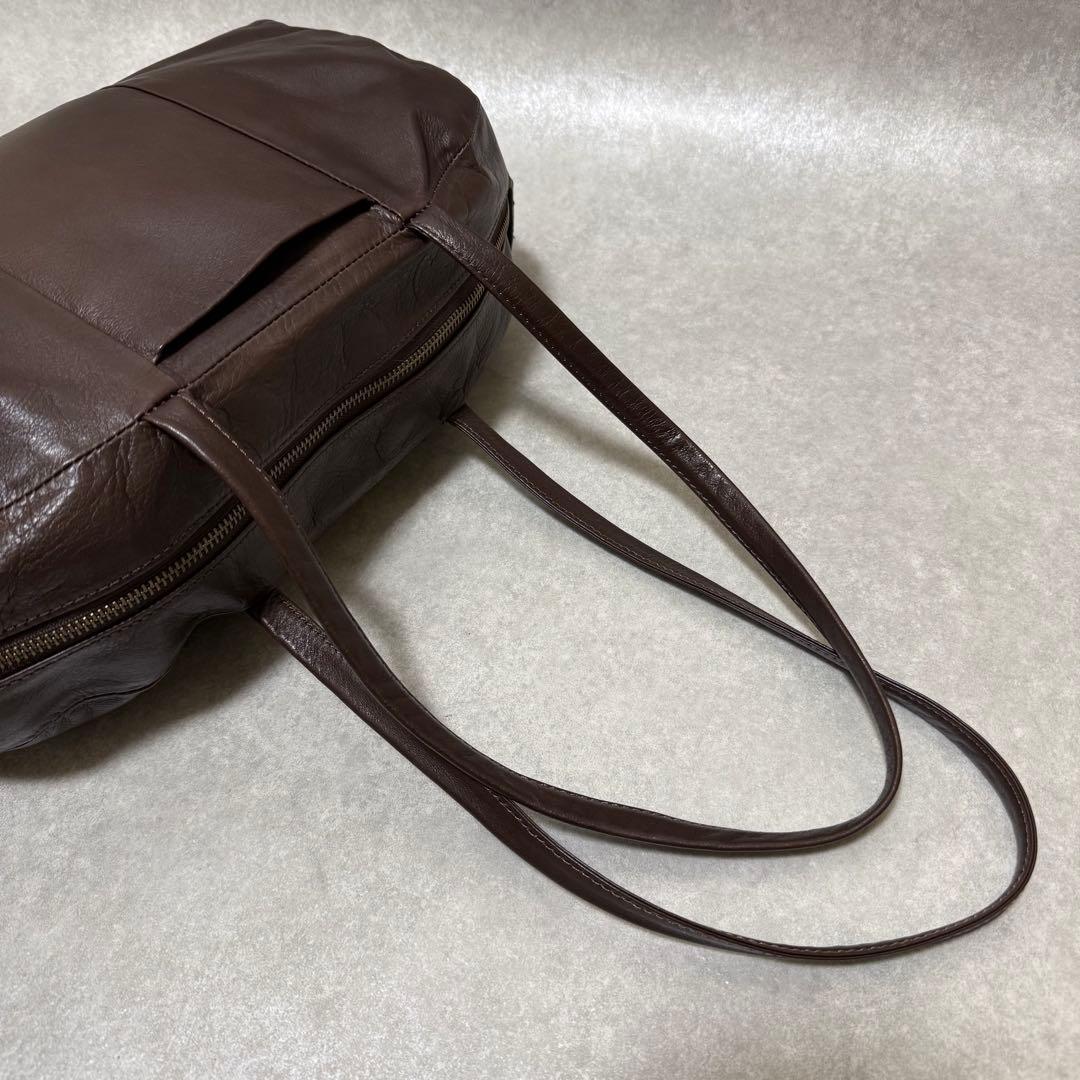 「がんばりどきも私らしく」一田憲子さんとつくったラウンドレザーバッグブラウン