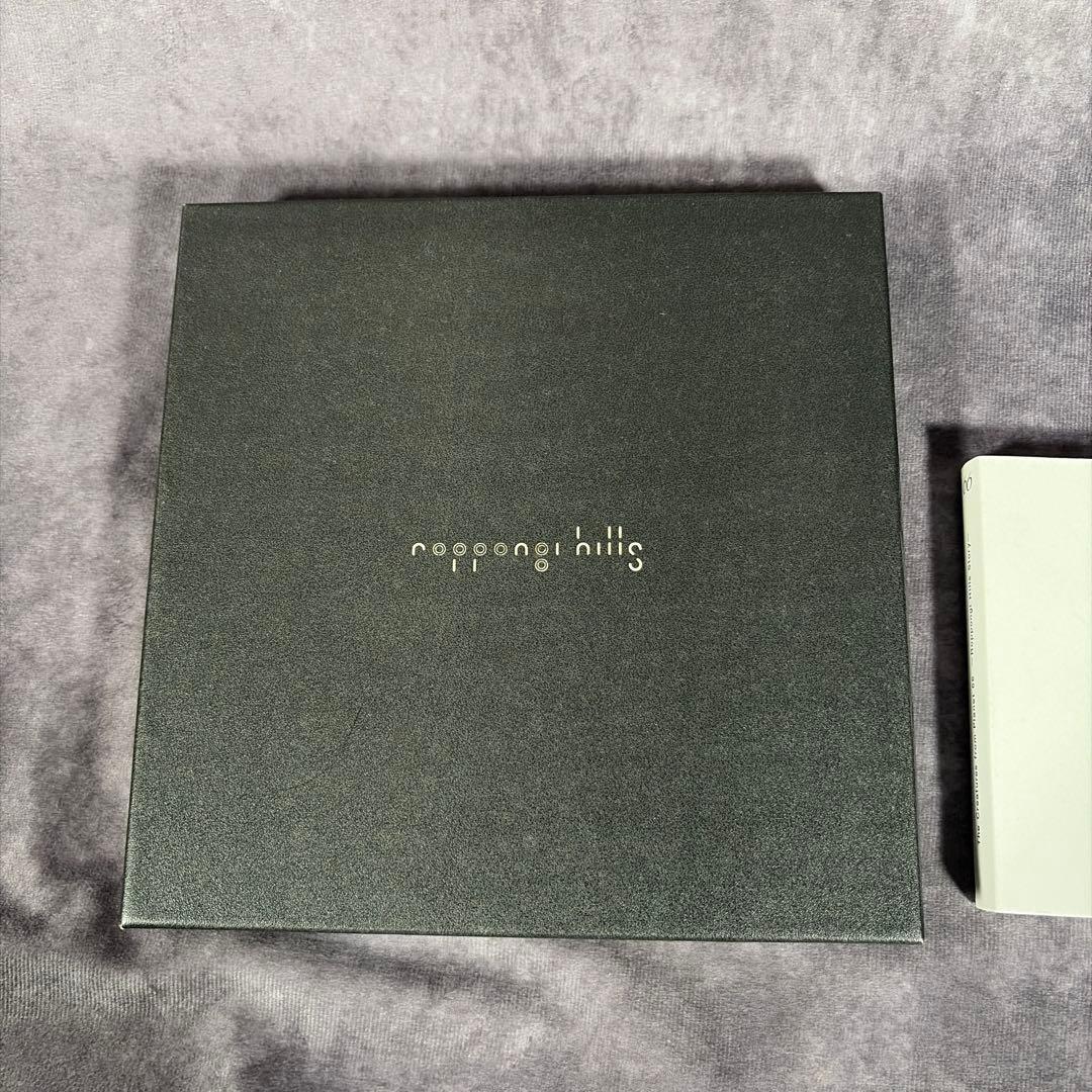 村上隆 ピンズセット Roppongi Hills 66 非売品ブックレット付 - メルカリ