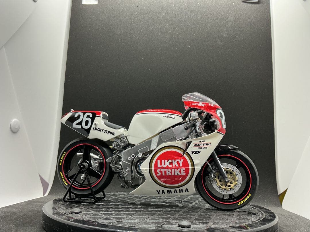 ⑤ヤマハYZF750コシンスキー&レイボーン組 鈴鹿8耐 プラモデル完成品