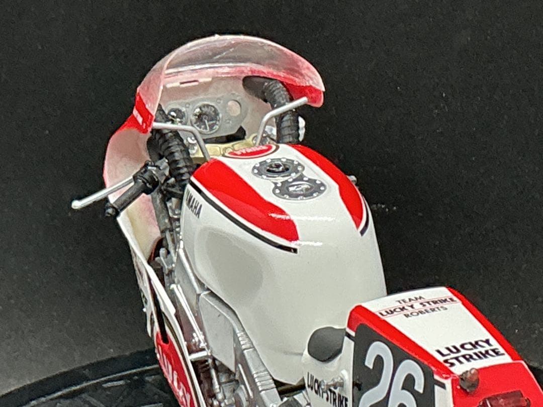 ⑤ヤマハYZF750コシンスキー&レイボーン組 鈴鹿8耐 プラモデル完成品