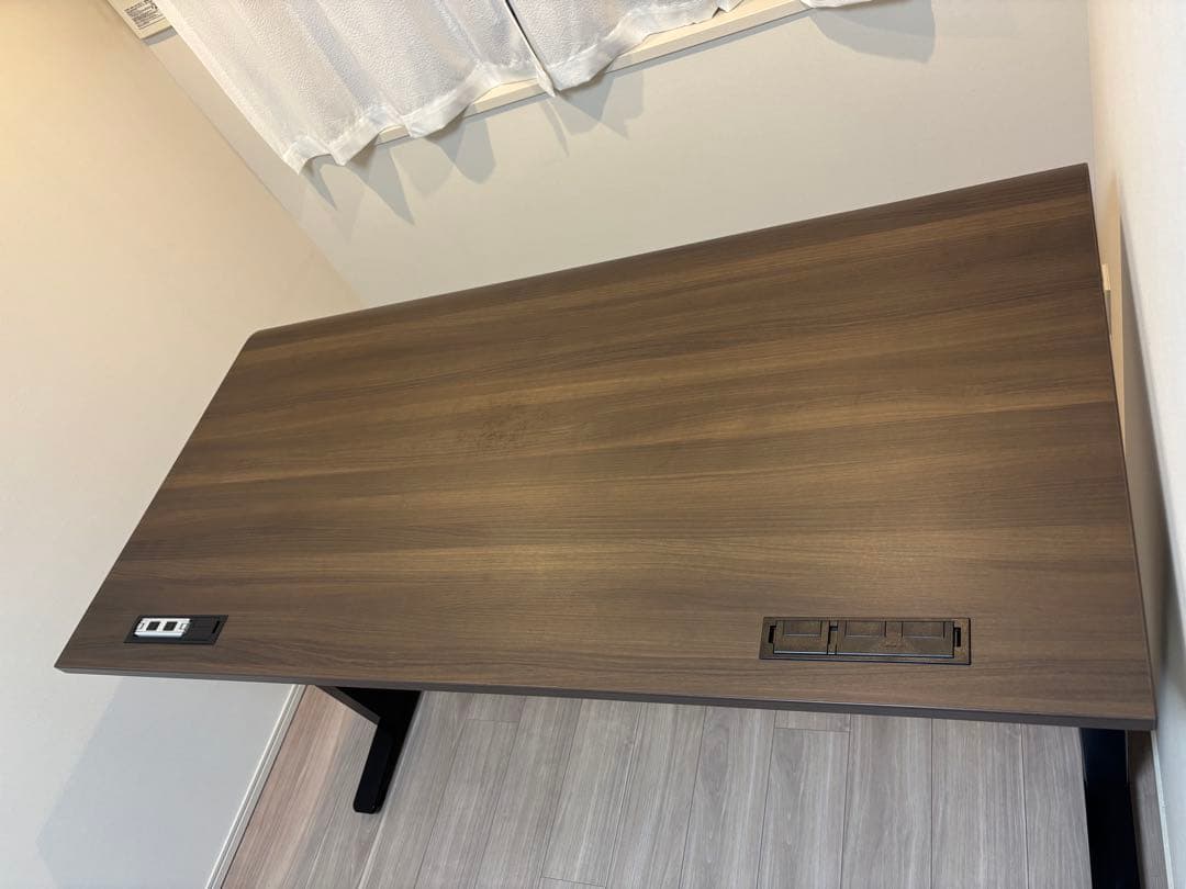 オカムラ 電動昇降デスクSwift スイフト 幅155×奥行77.5cm 20万