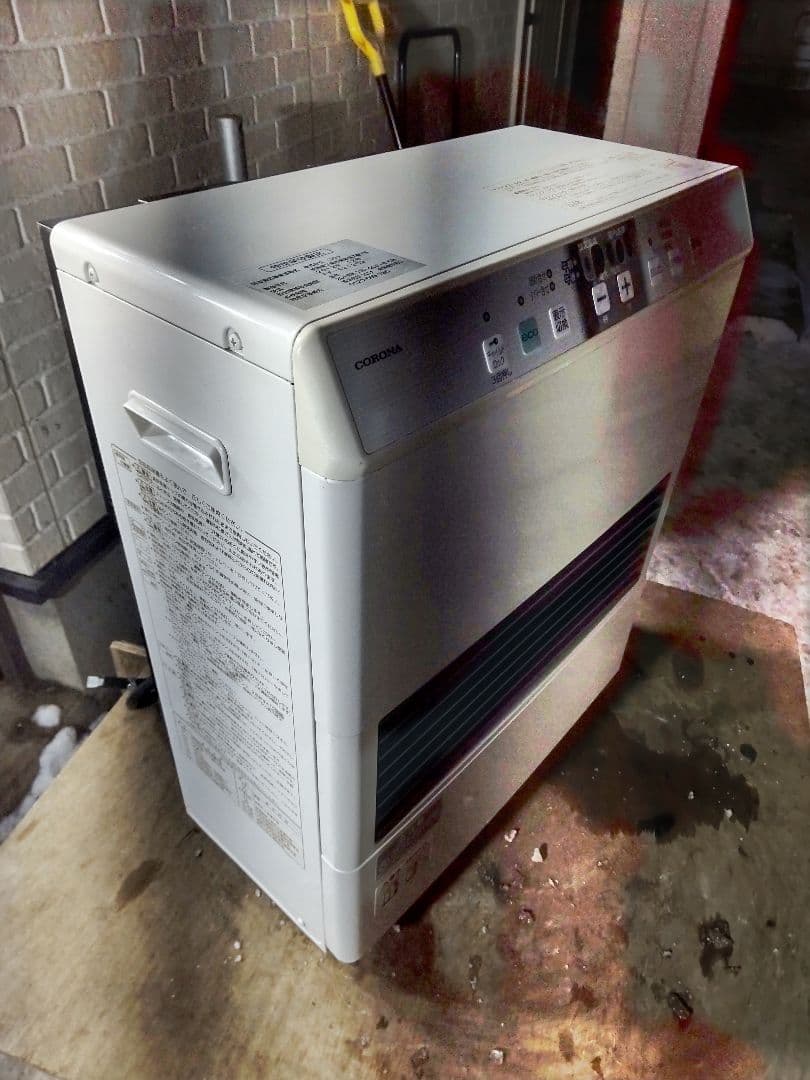 札幌発！コロナFF温風石油ストーブ！品番『FF-4212GS』2012年式中古品