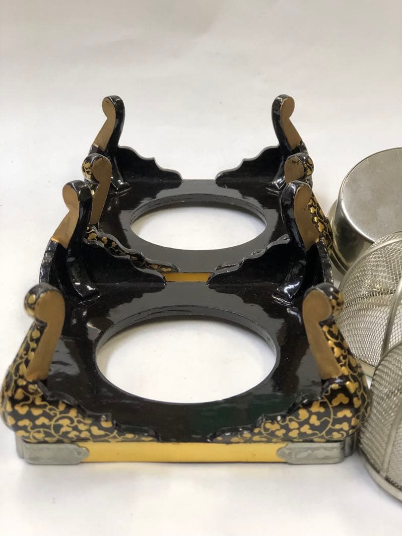 雛道具 金蒔絵 木製 ミニ火鉢 唐草模様 アンティーク 御殿火鉢