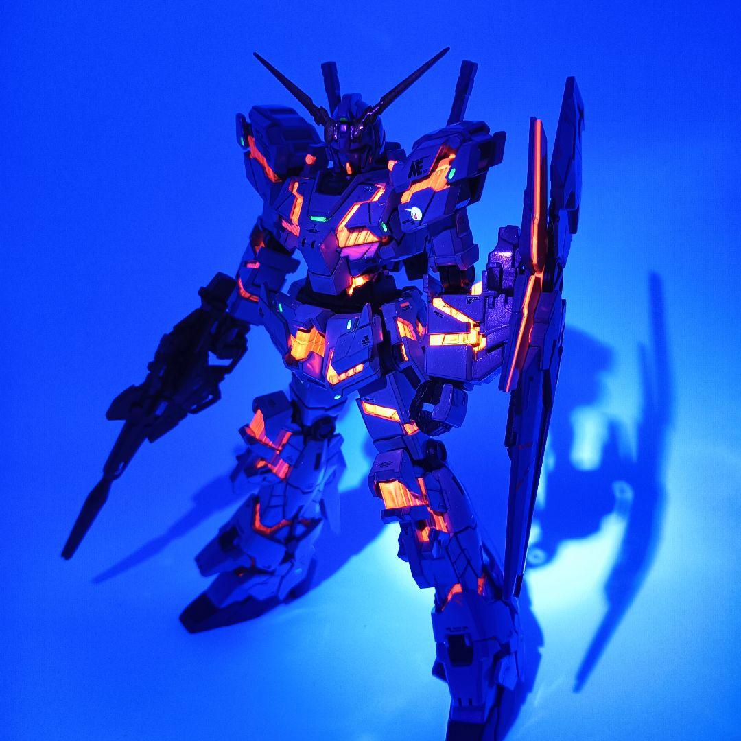 HGユニコーンガンダム、チタニウムフィニッシュ風全塗装完成品