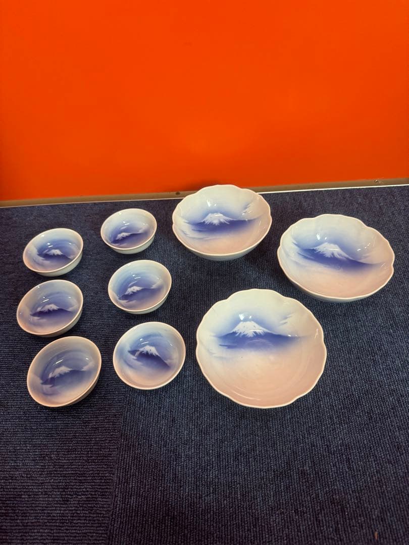 1701  深川製磁　富士山　花型皿3客　丸皿5客 1701 深川製磁 深川製磁 富士山 花型大皿 富士山 花型皿3