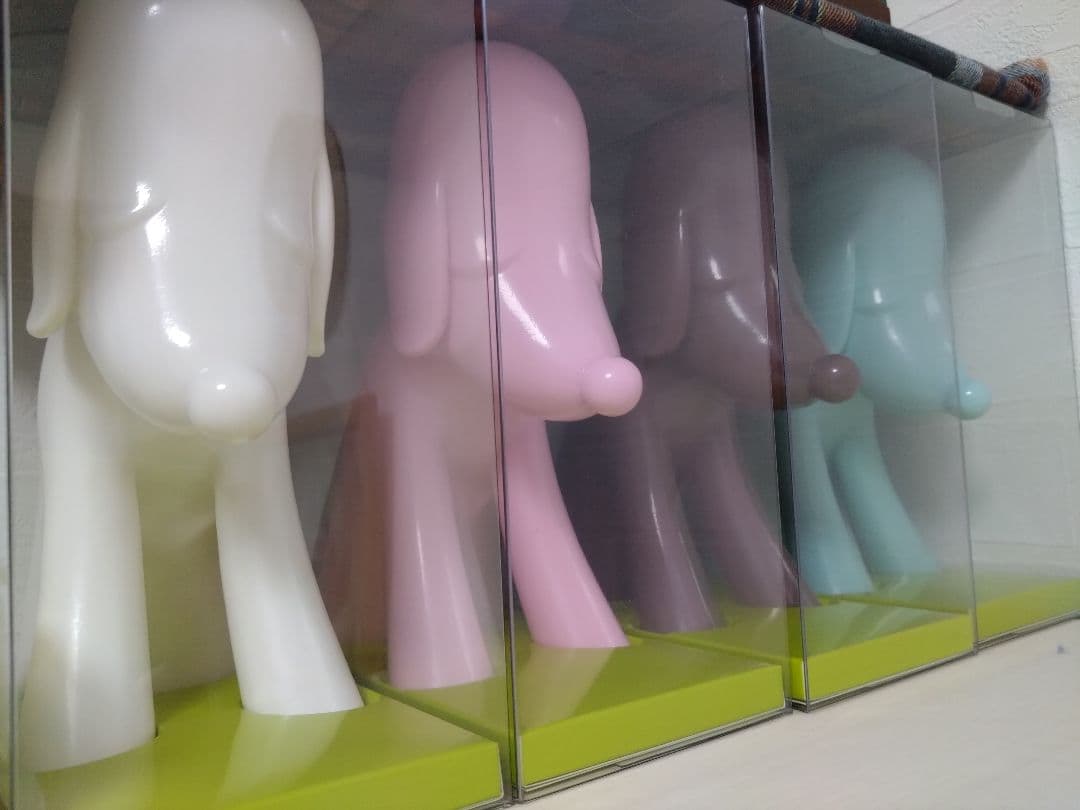 奈良美智 あおもり犬 貯金箱 4色 奈良美智《あおもり犬》が貯金