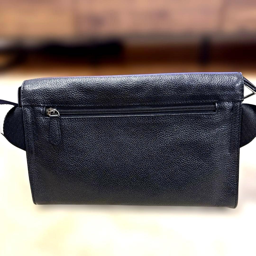 ★未使用品★ear イアパピヨネ ワイドテープショルダーバッグ